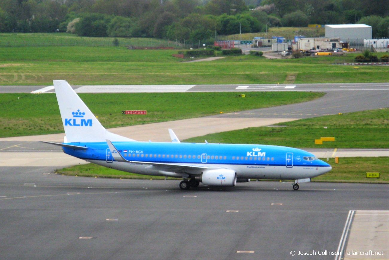 PH-BGH (38053) 2009 Boeing 737-7K2 WL