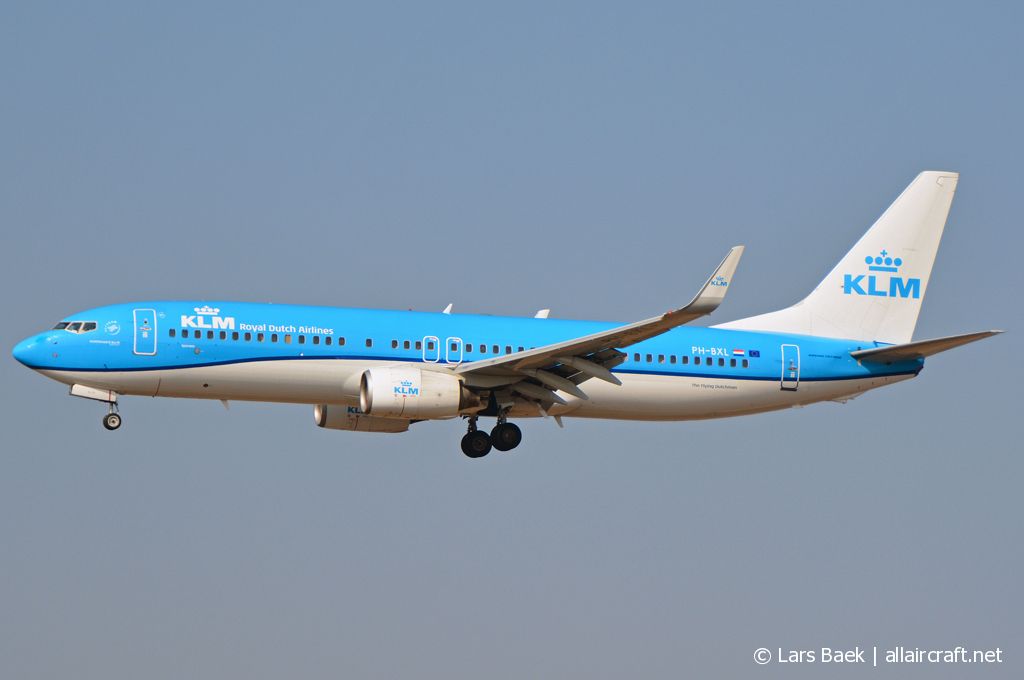 PH-BXL (30359) 2000 Boeing 737-8K2(WL)