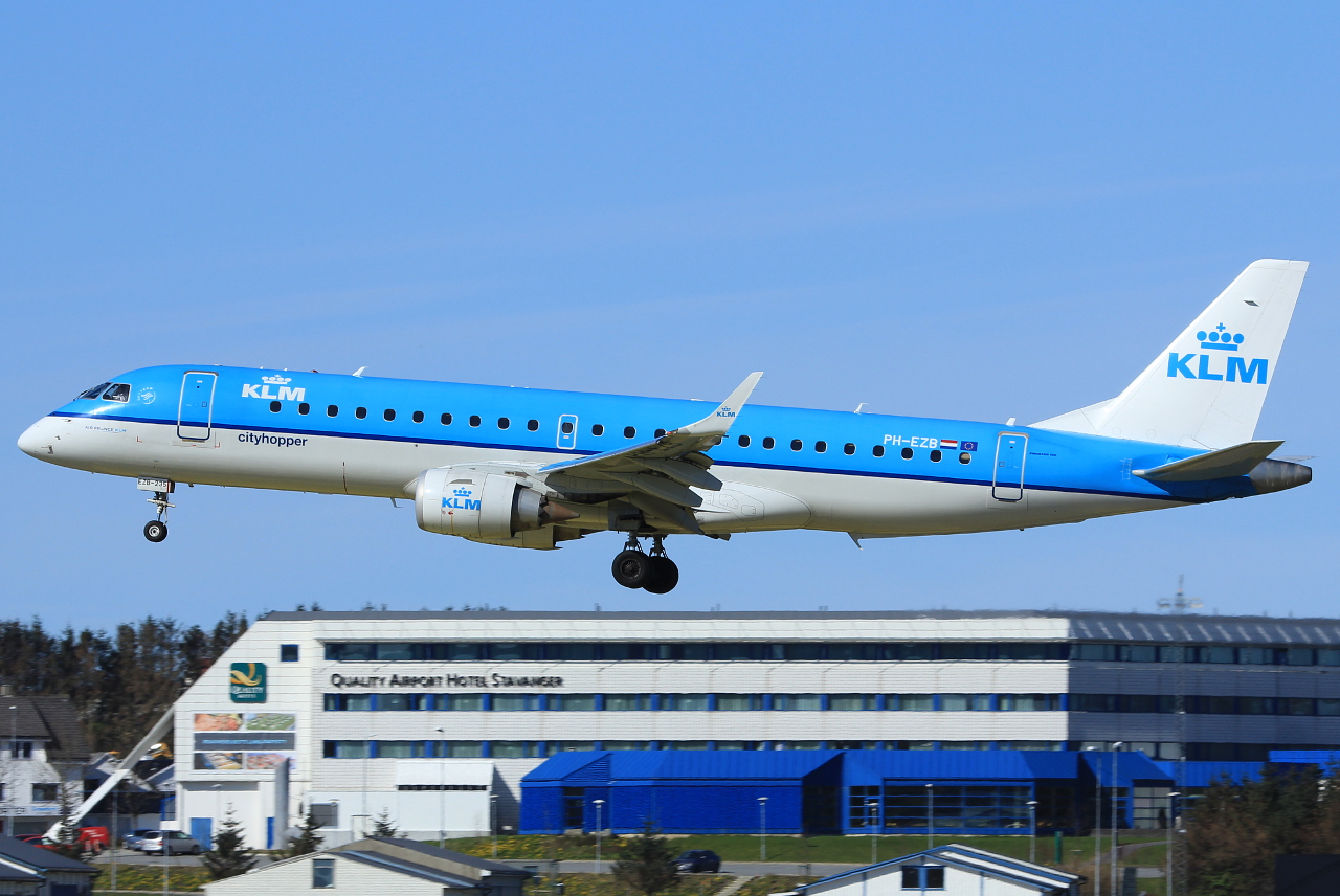 PH-EZB (19000235) Embraer 190-100STD