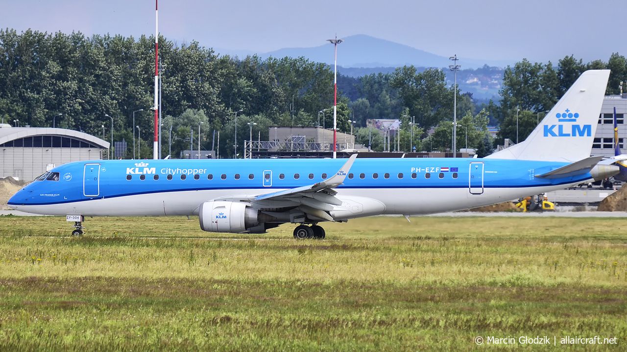 PH-EZF (19000304) Embraer 190-100STD