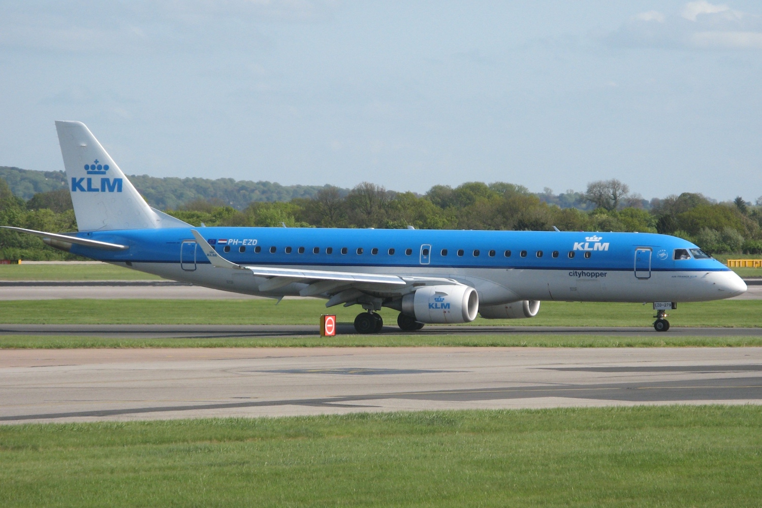 PH-EZD · Embraer 190-100STD · MAN / EGCC