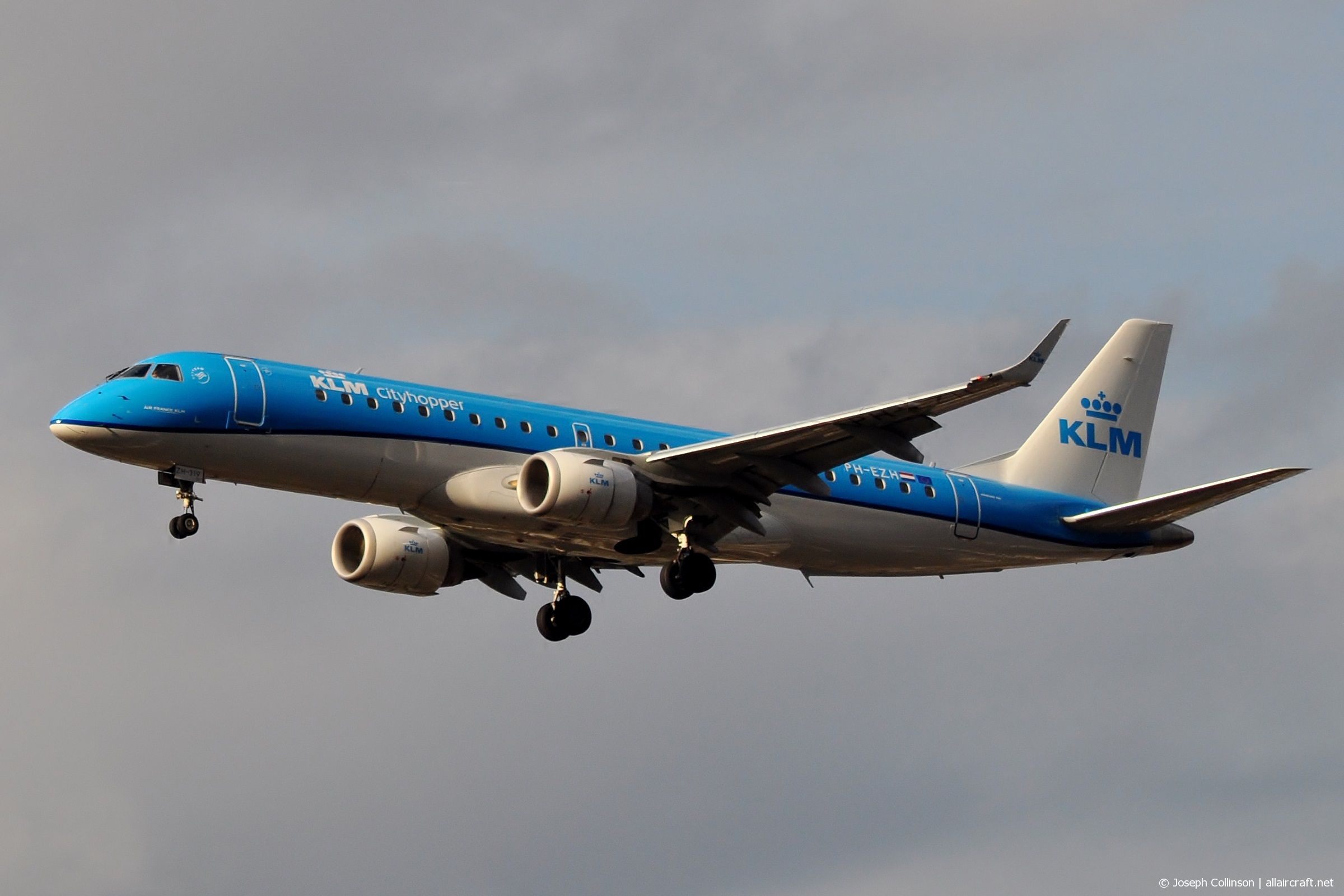 PH-EZH (19000319) Embraer 190-100STD