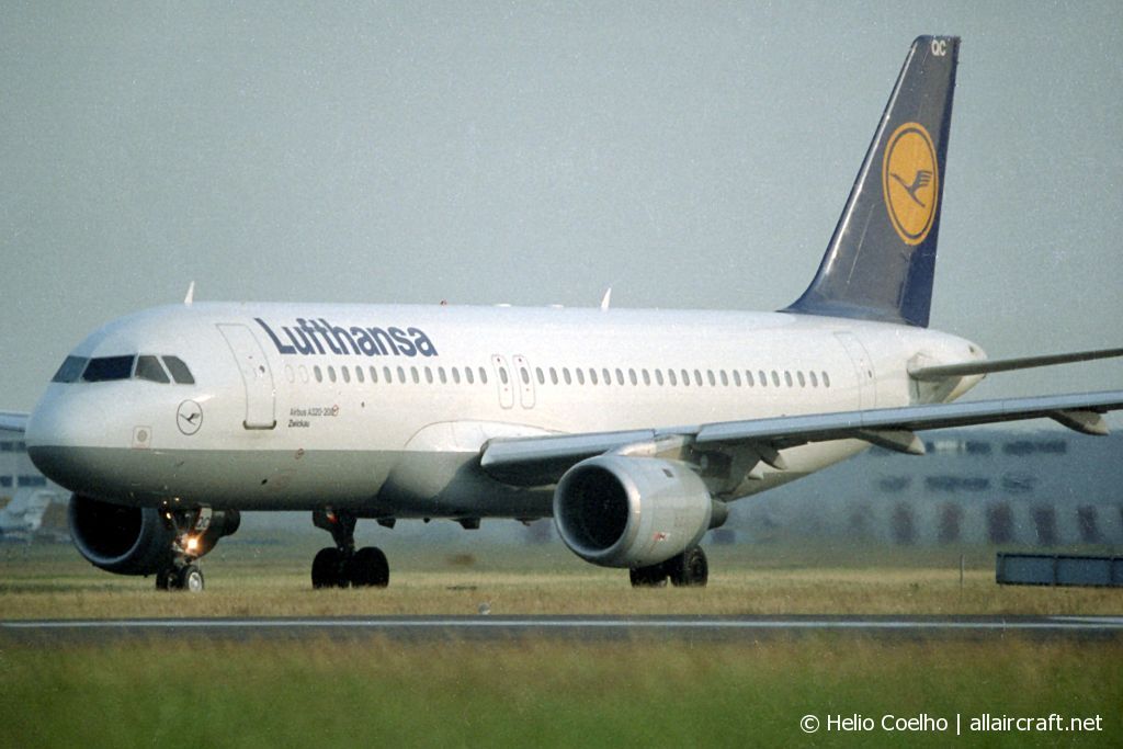 D-AIQC (cn 0201) Airbus A320-211