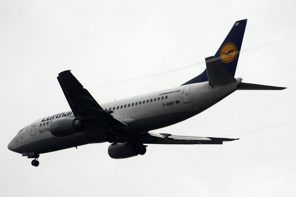 D-ABEF, (cn 25217), Boeing 737-330