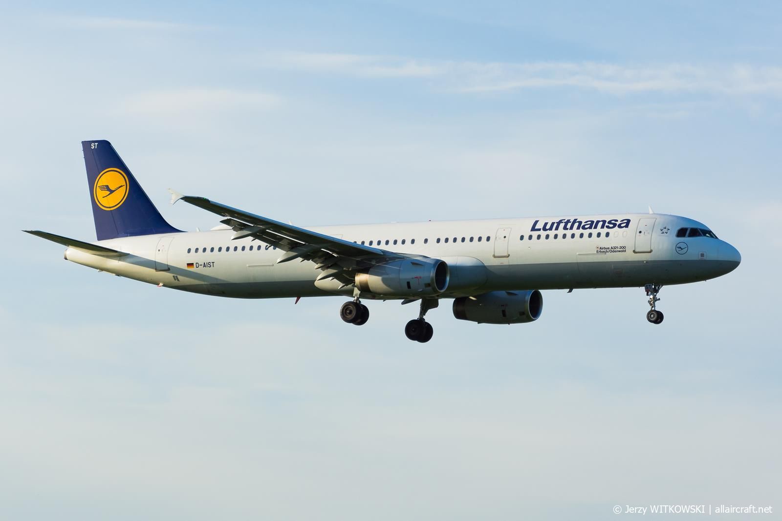 D-AIST (4005) 2009 Airbus A321-231