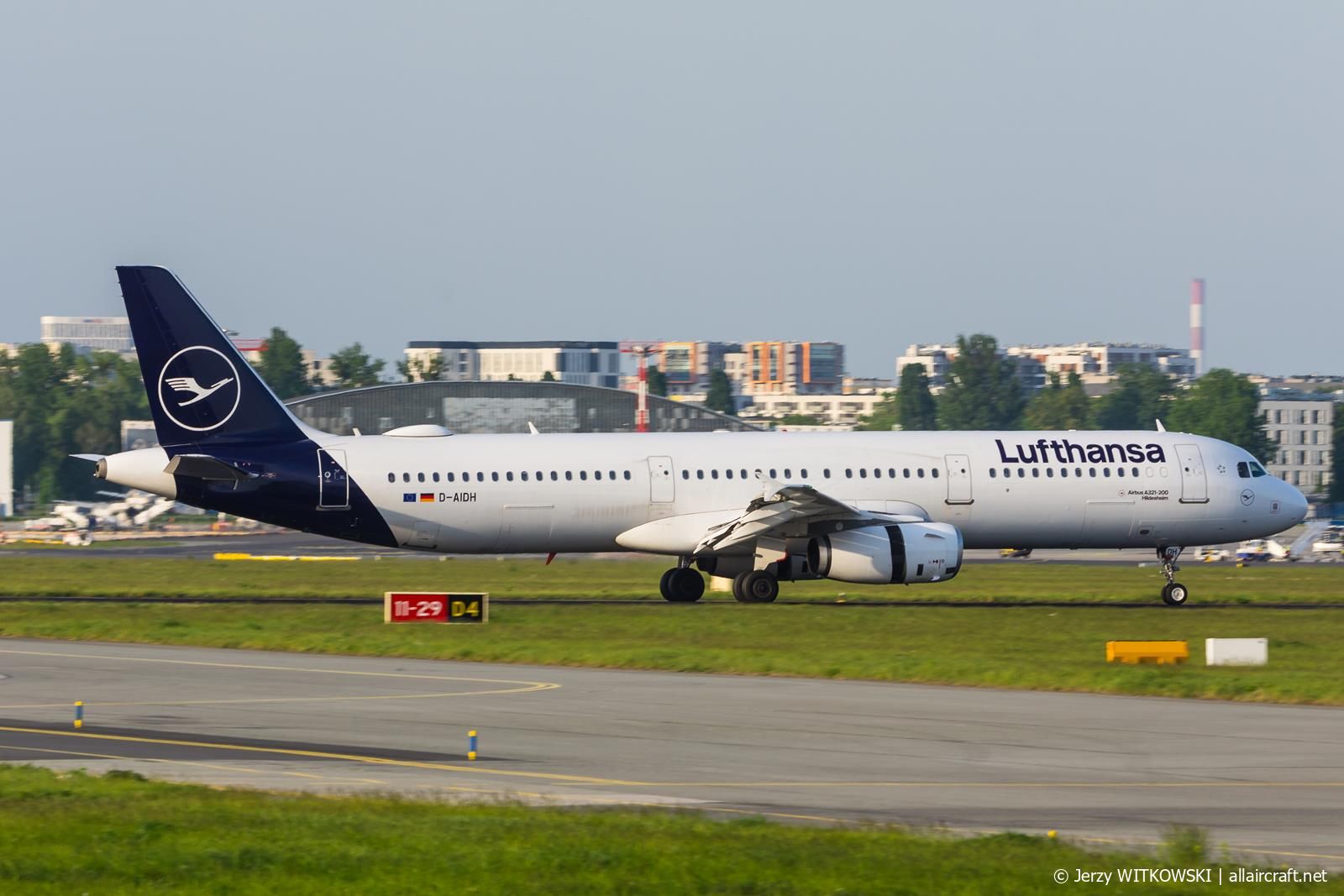 D-AIDH (4710) 2011 Airbus A321-231