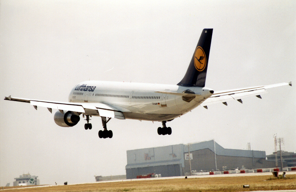 D-AIAR (546) 1989 Airbus A300B4-603
