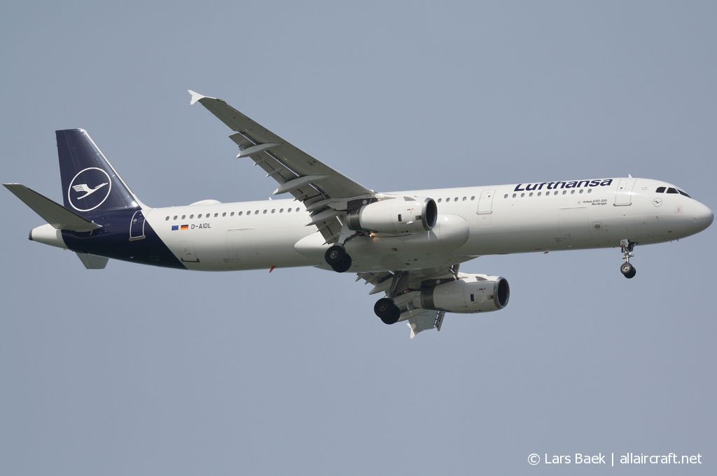 D-AIDL (4881) 2011 Airbus A321-231