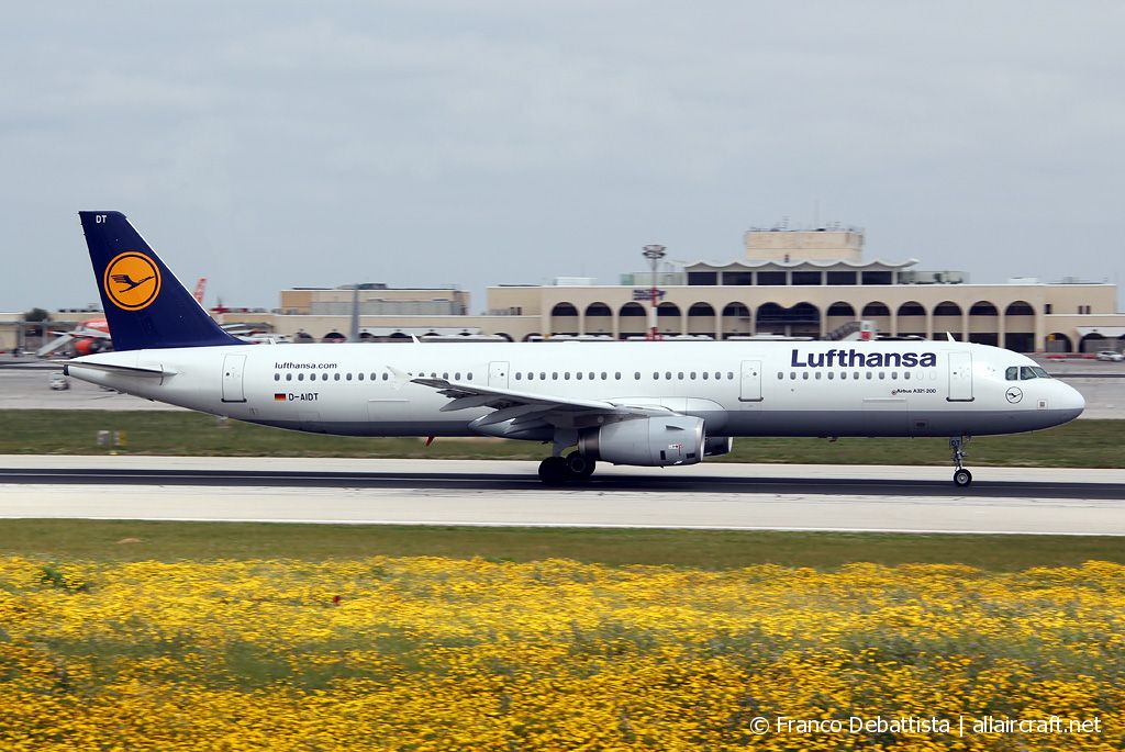 D-AIDT (5087) 2012 Airbus A321-231