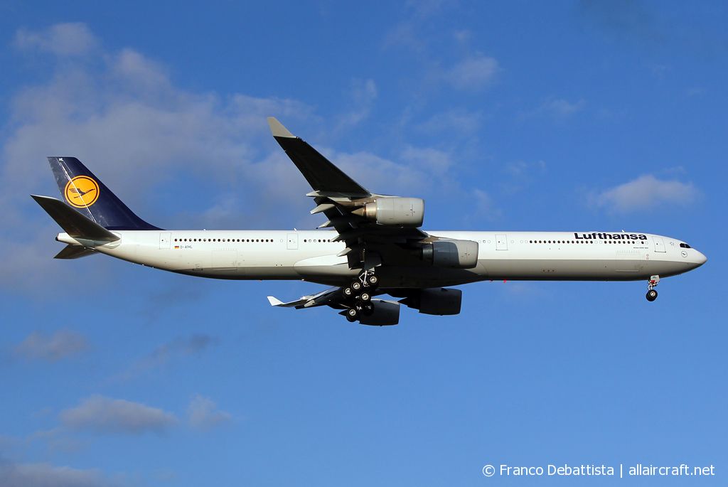 D-AIHL (583) 2004 Airbus A340-642