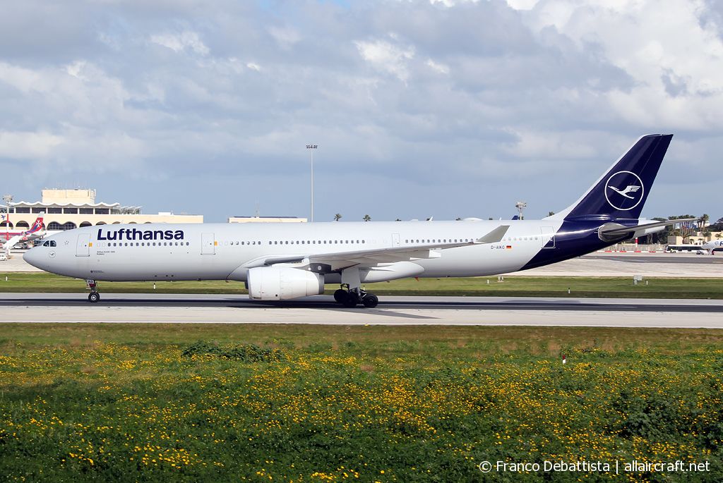 D-AIKO (989) 2009 Airbus A330-343
