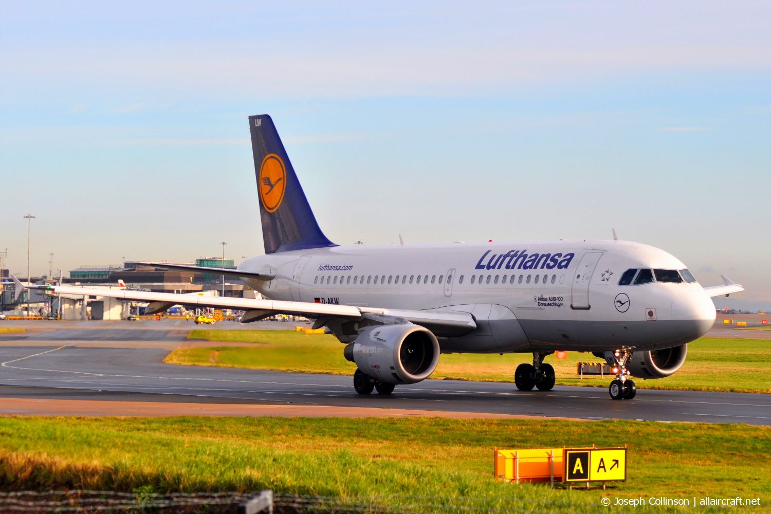 D-AILW (853) 1998 Airbus A319-114