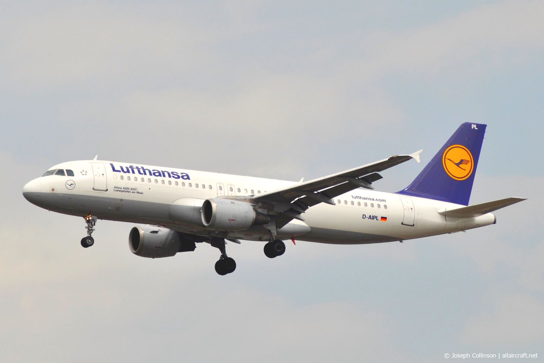 D-AIPL (094) 1989 Airbus A320-211