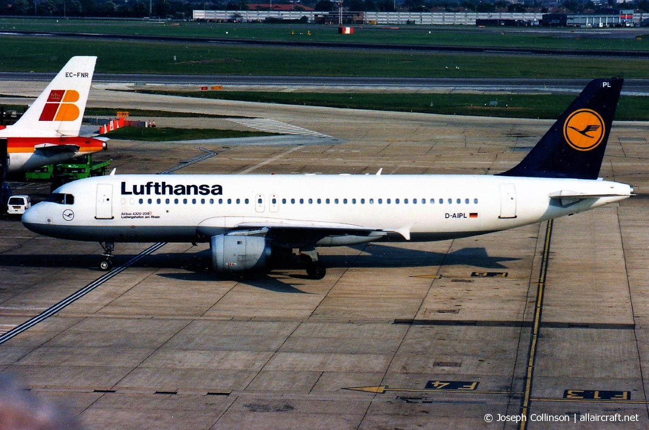 D-AIPL (094) 1989 Airbus A320-211