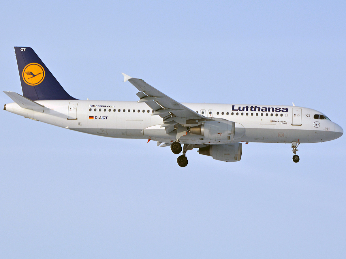 D-AIQT, (cn 1337), Airbus A320-211