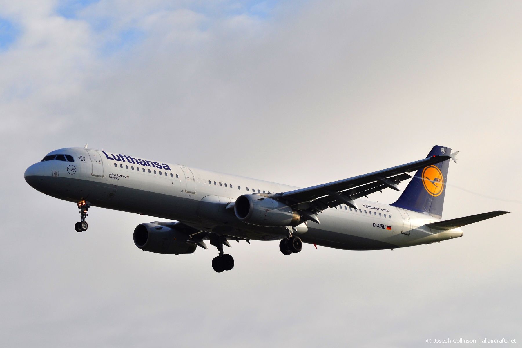 D-AIRU (692) 1997 Airbus A321-131
