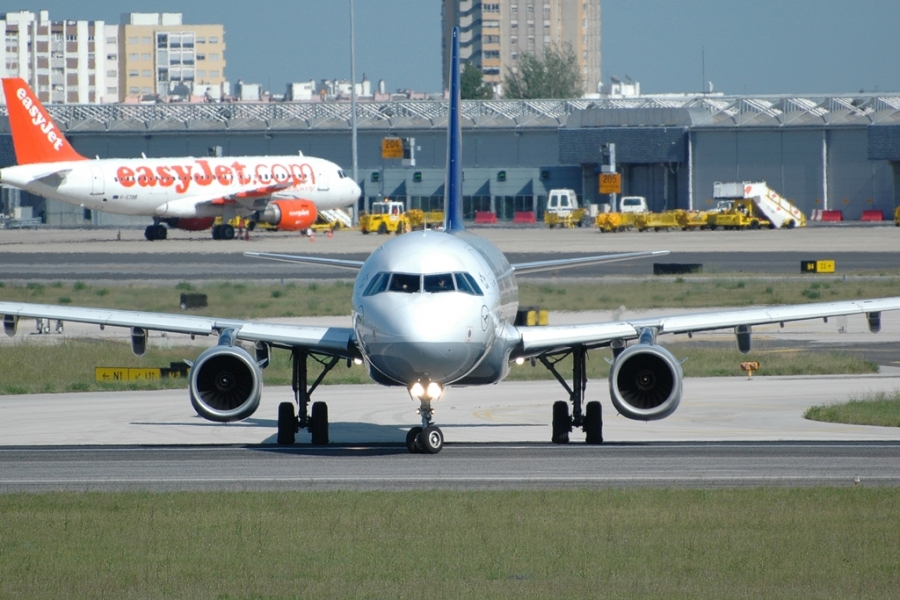 D-AISG (1273) 2000 Airbus A321-231