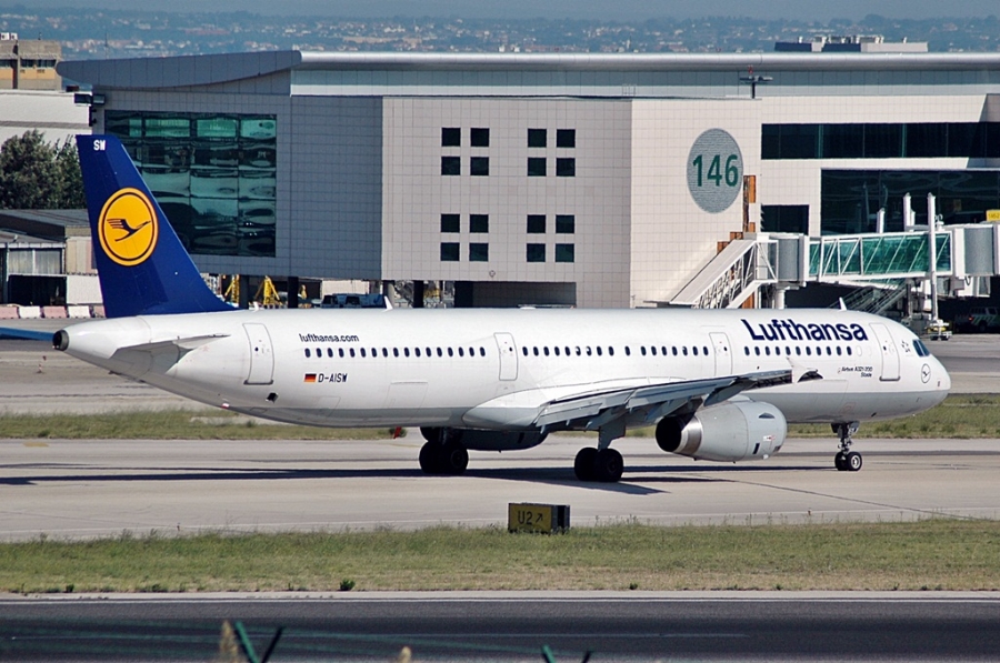 D-AISW (4054) 2009 Airbus A321-231