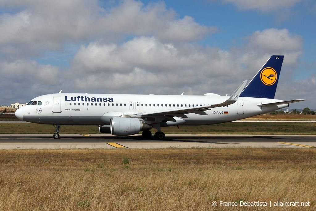 D-AIUO (6636) 2015 Airbus A320-214(WL)