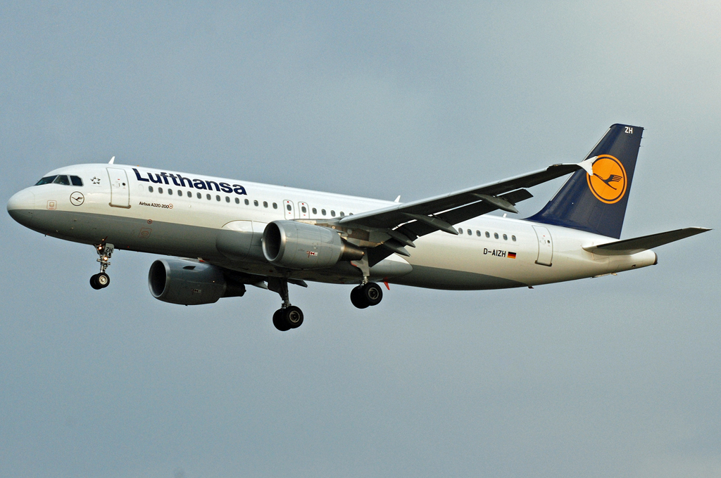 D-AIZH (4363) 2010 Airbus A320-214