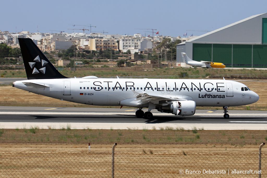 D-AIZH (4363) 2010 Airbus A320-214