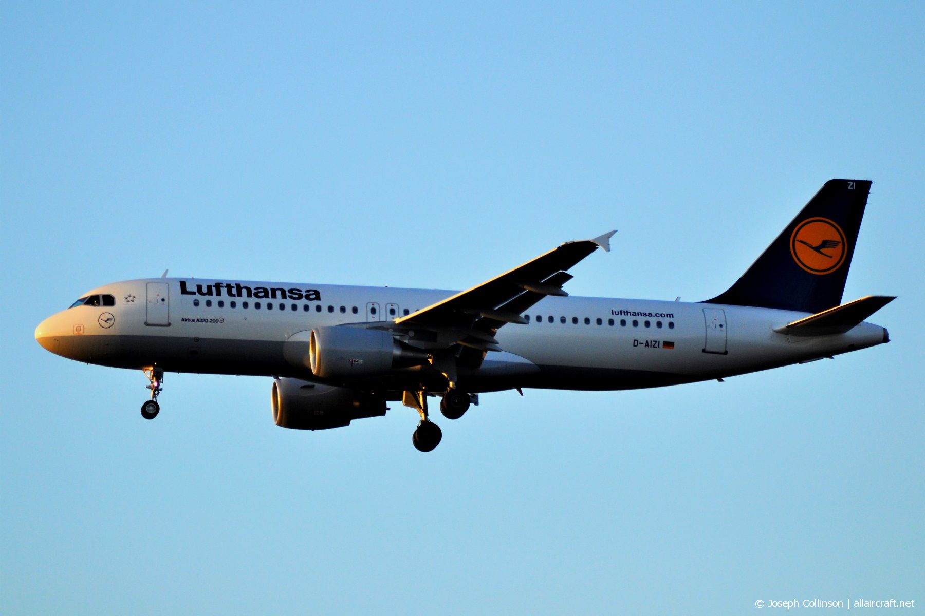 D-AIZI (4398) 2010 Airbus A320-214
