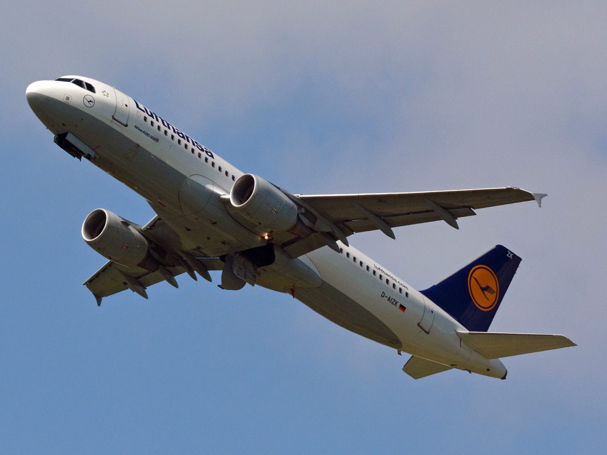 D-AIZK, (cn 5122), Airbus A320-214