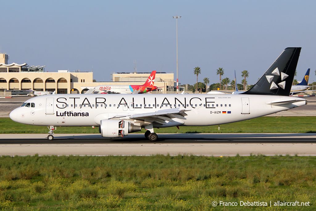 D-AIZM (5203) 2012 Airbus A320-214