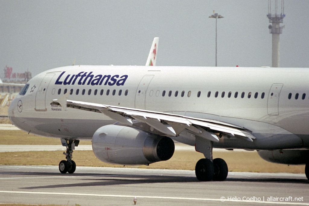 D-AIRO (563) 1995 Airbus A321-131