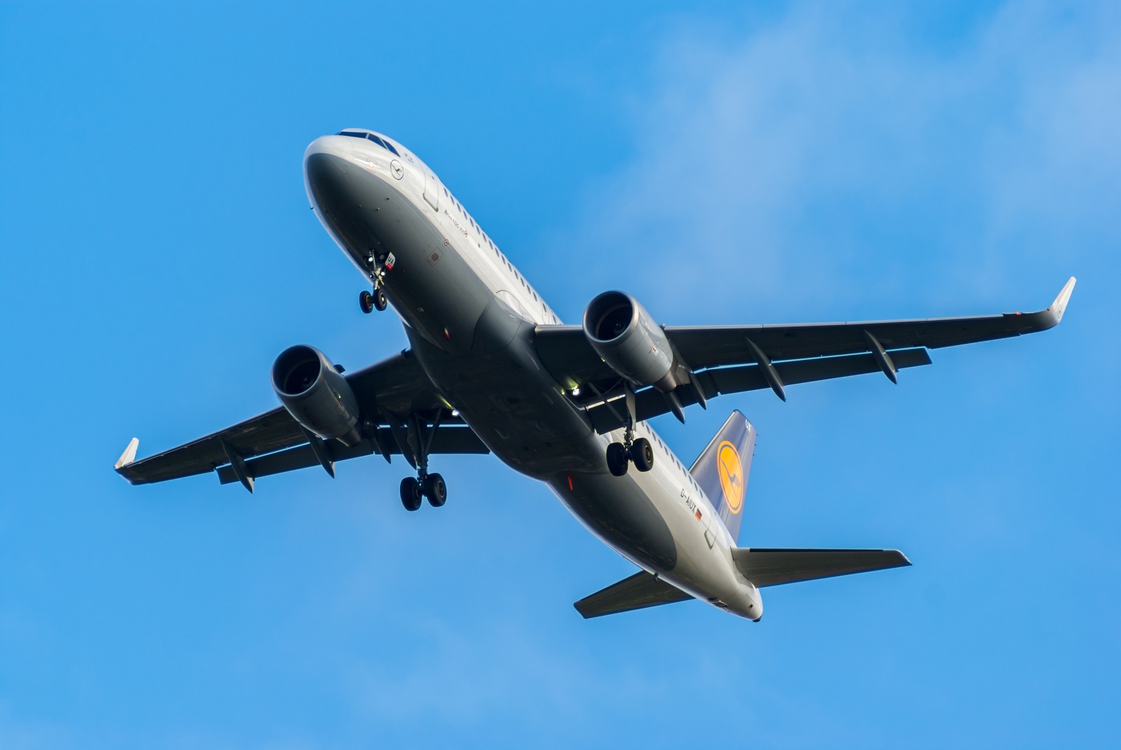 D-AIUX (7256) 2016 Airbus A320-214