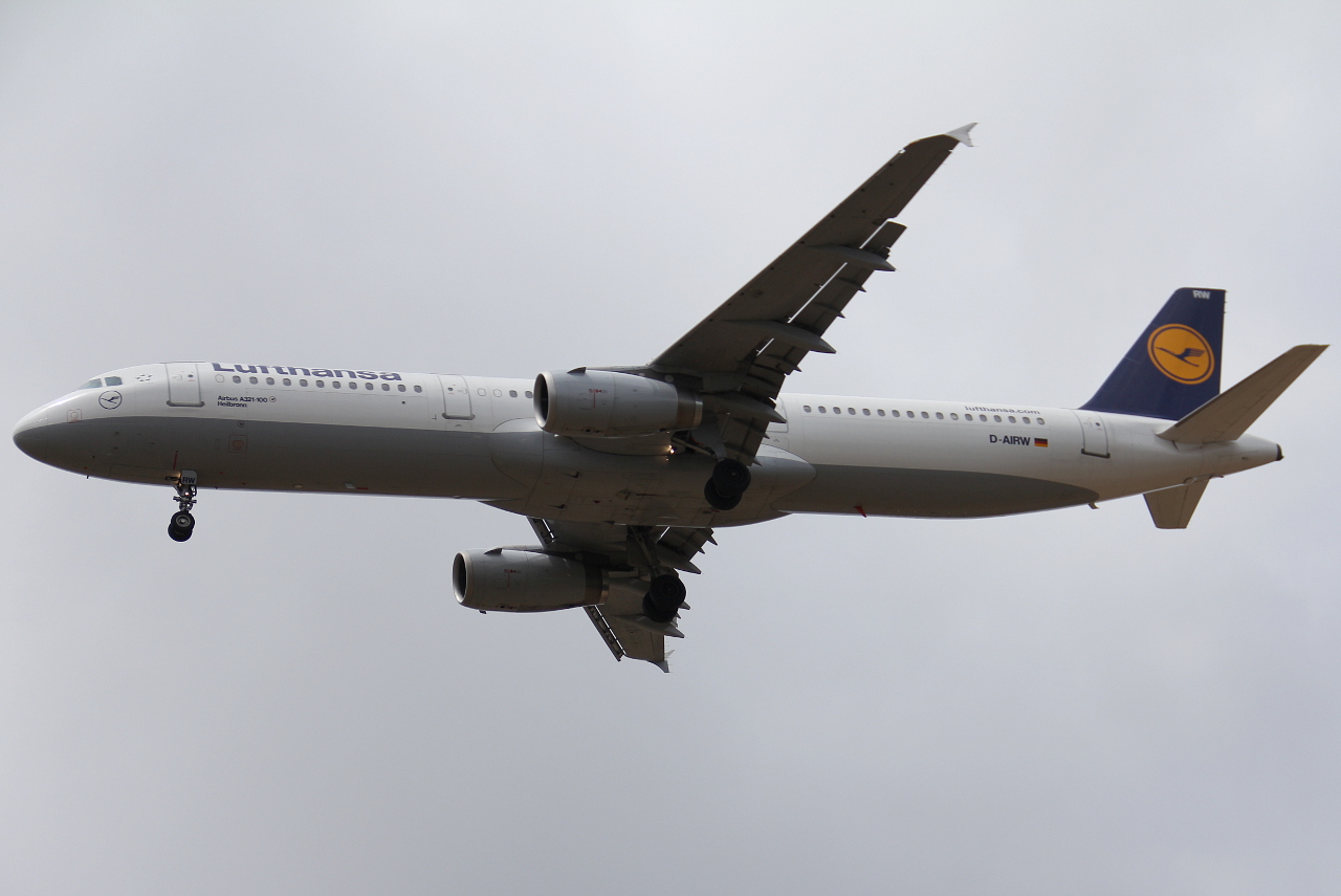 D-AIRW (699) 1997 Airbus A321-131