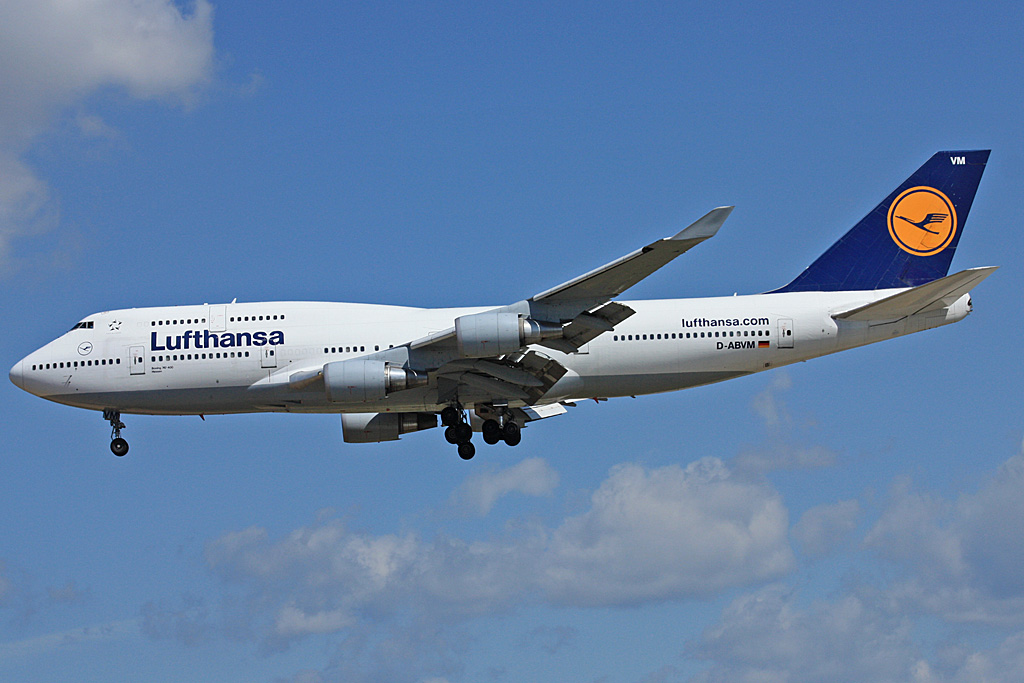 D-ABVM (29101) 1998 Boeing 747-430