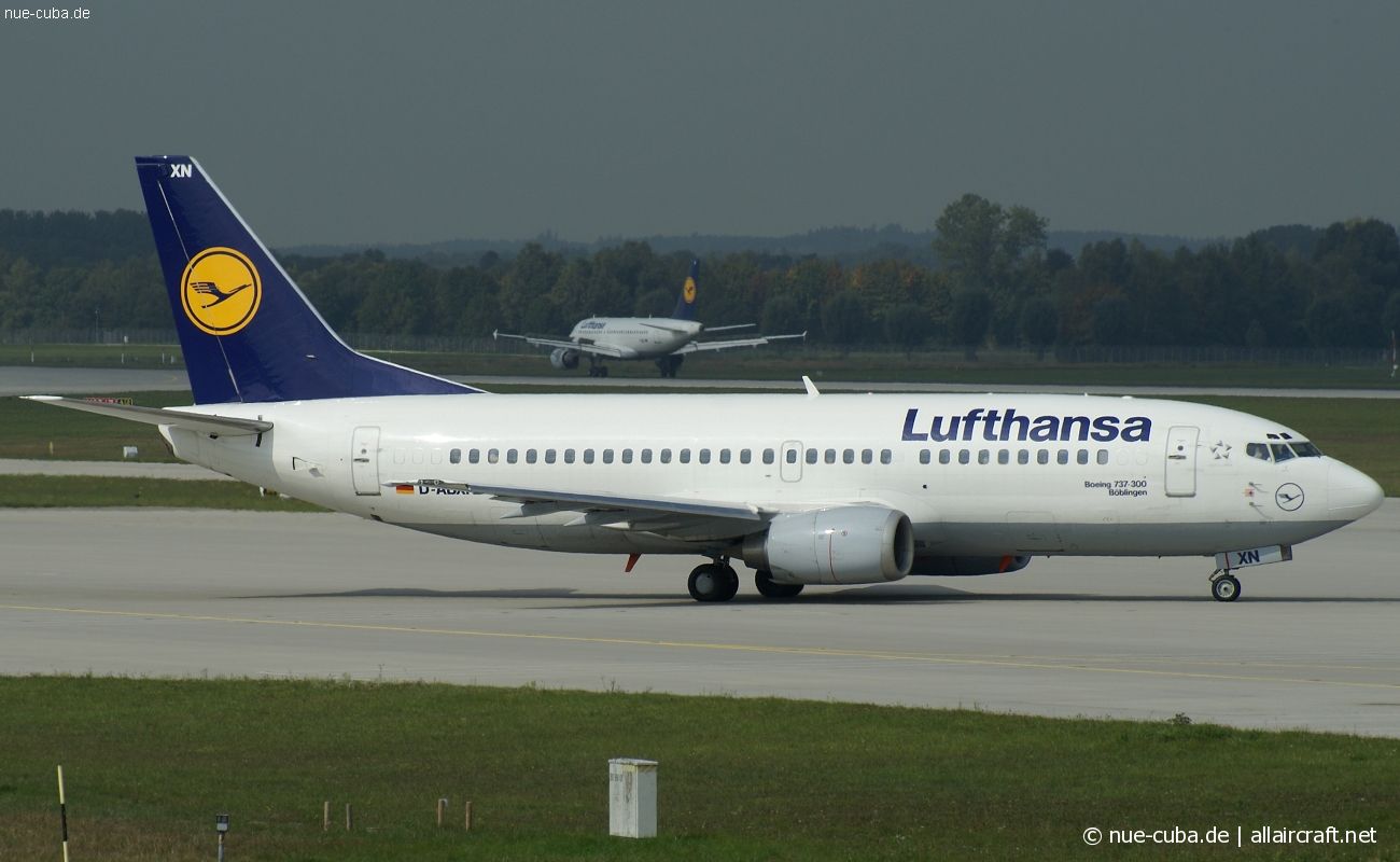 D-ABXN (23872) 1987 Boeing 737-330