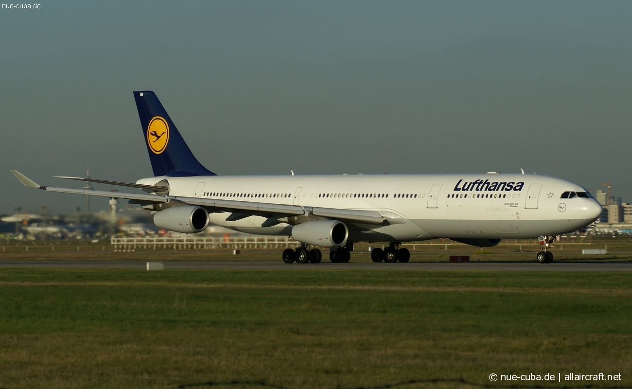 D-AIGV (325) 2000 Airbus A340-313
