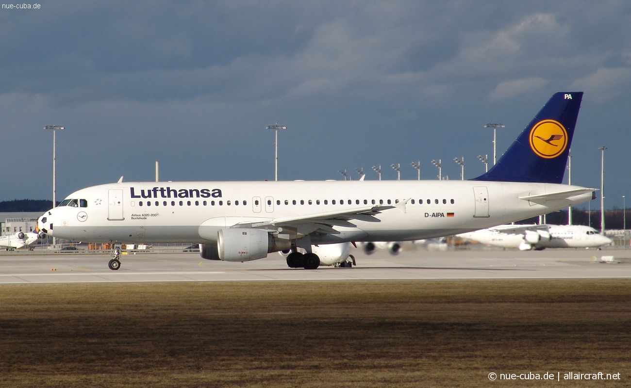 D-AIPA (069) 1989 Airbus A320-211