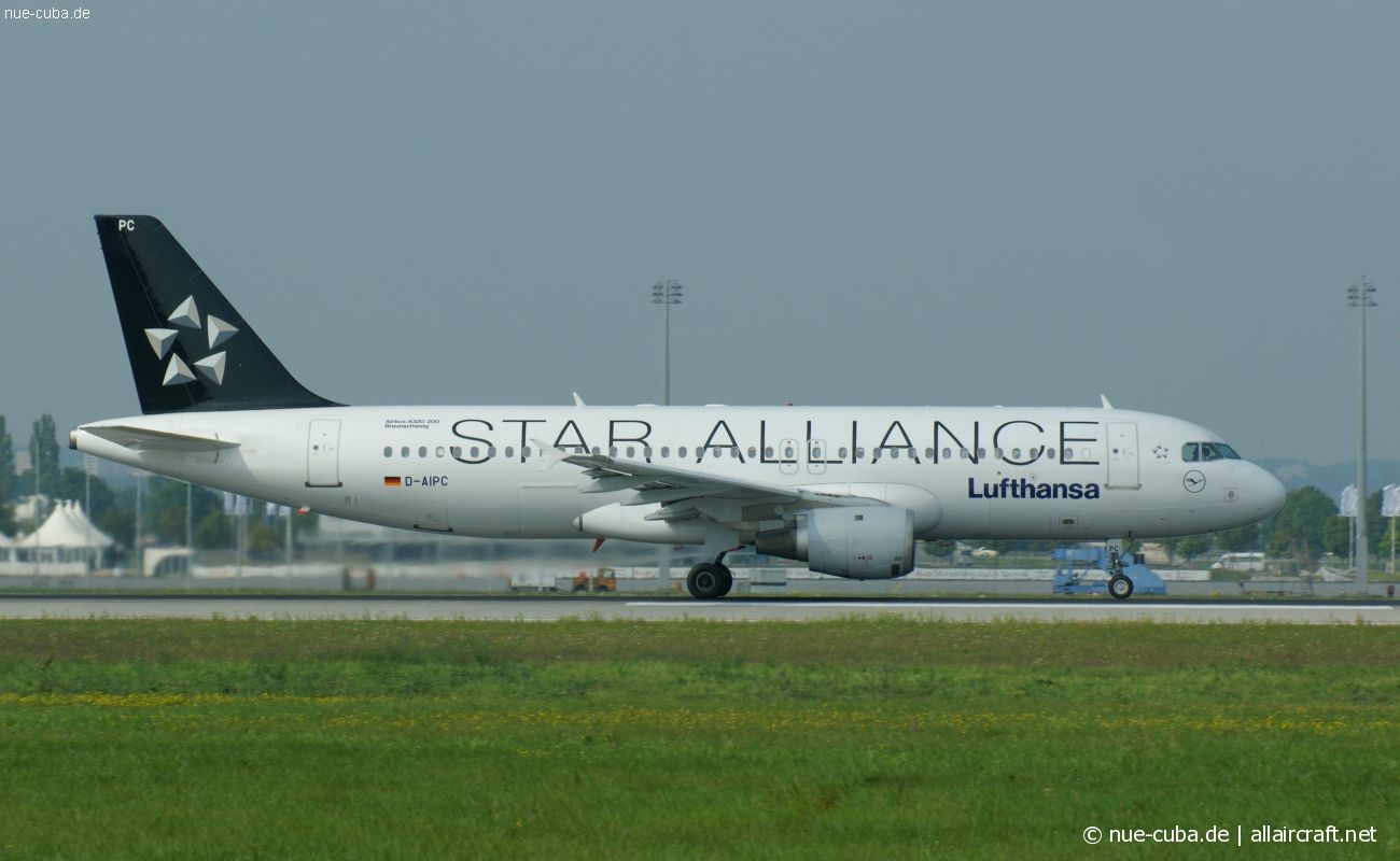 D-AIPC (071) 1989 Airbus A320-211