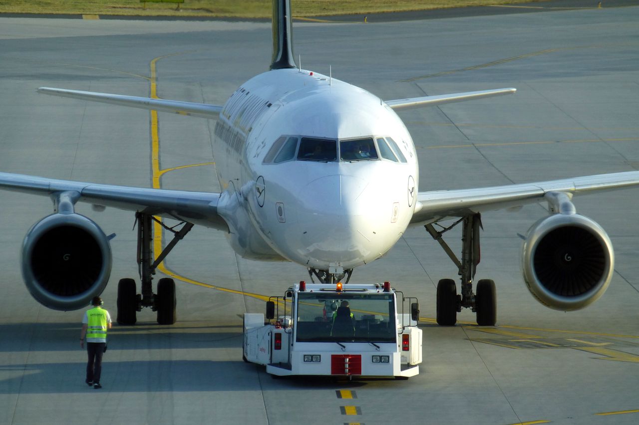 D-AIPC (071) 1989 Airbus A320-211
