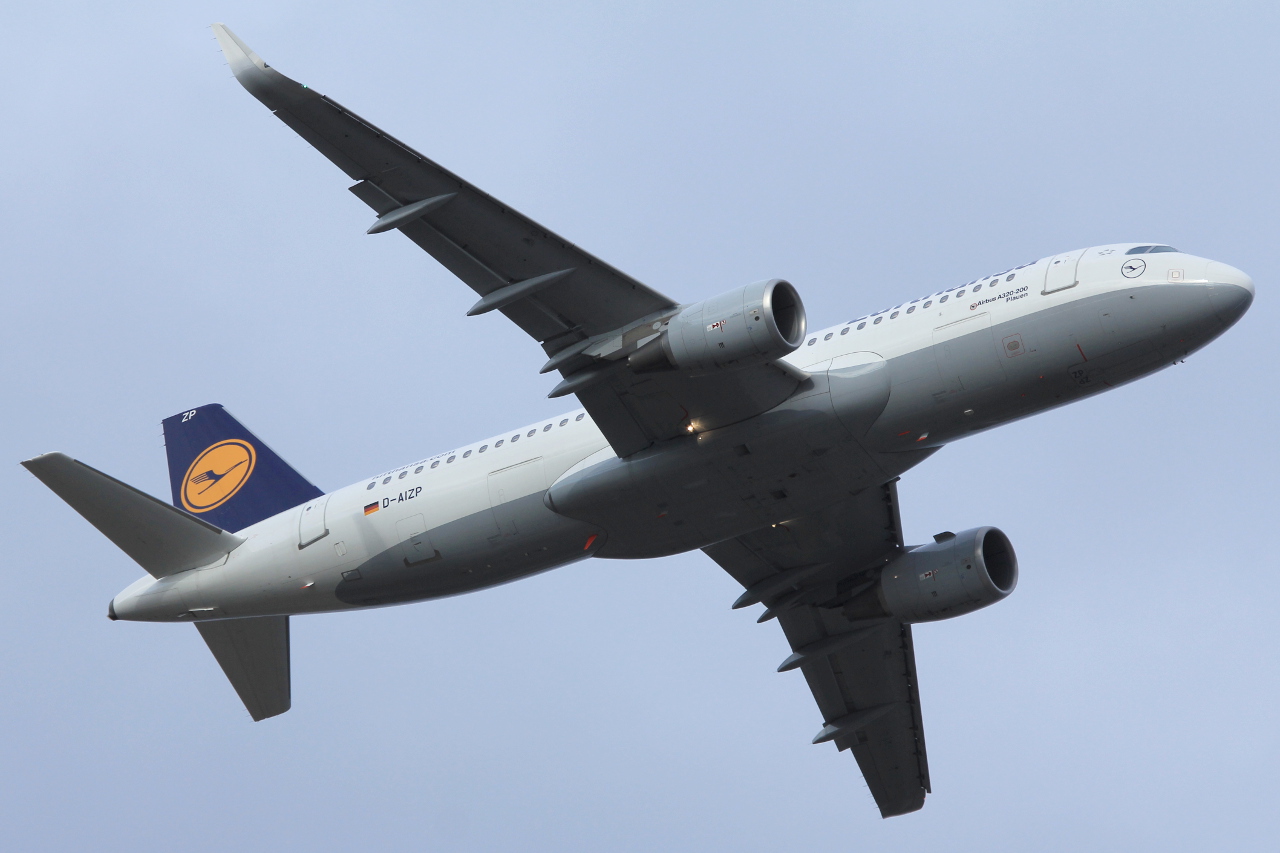 D-AIZP (5487) 2013 Airbus A320-214(WL)
