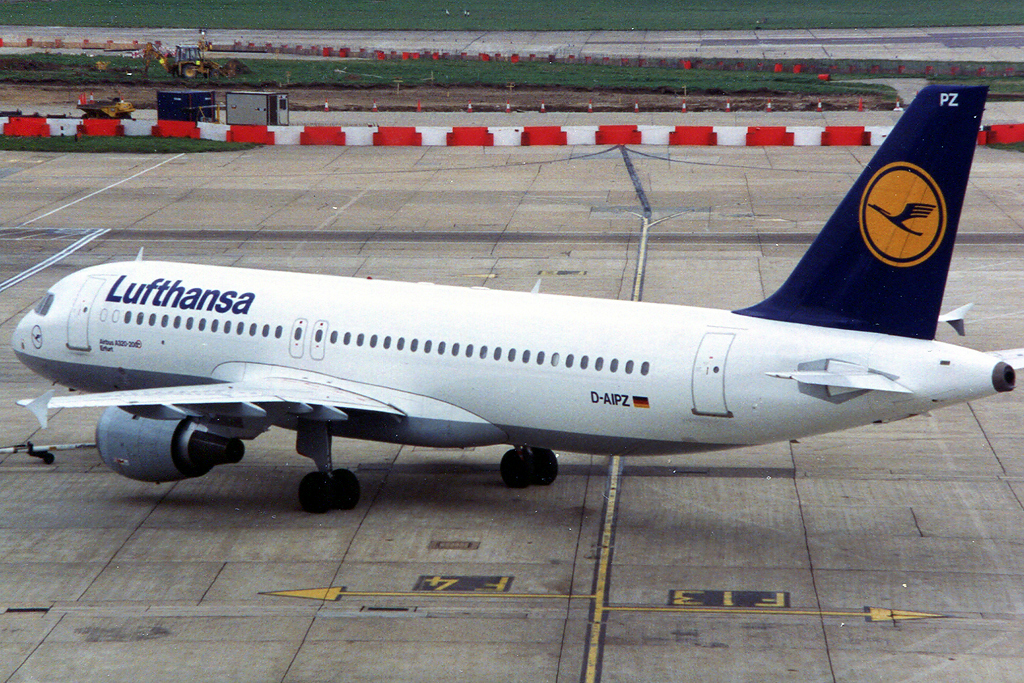 D-AIPZ (162) 2000 Airbus A320-211