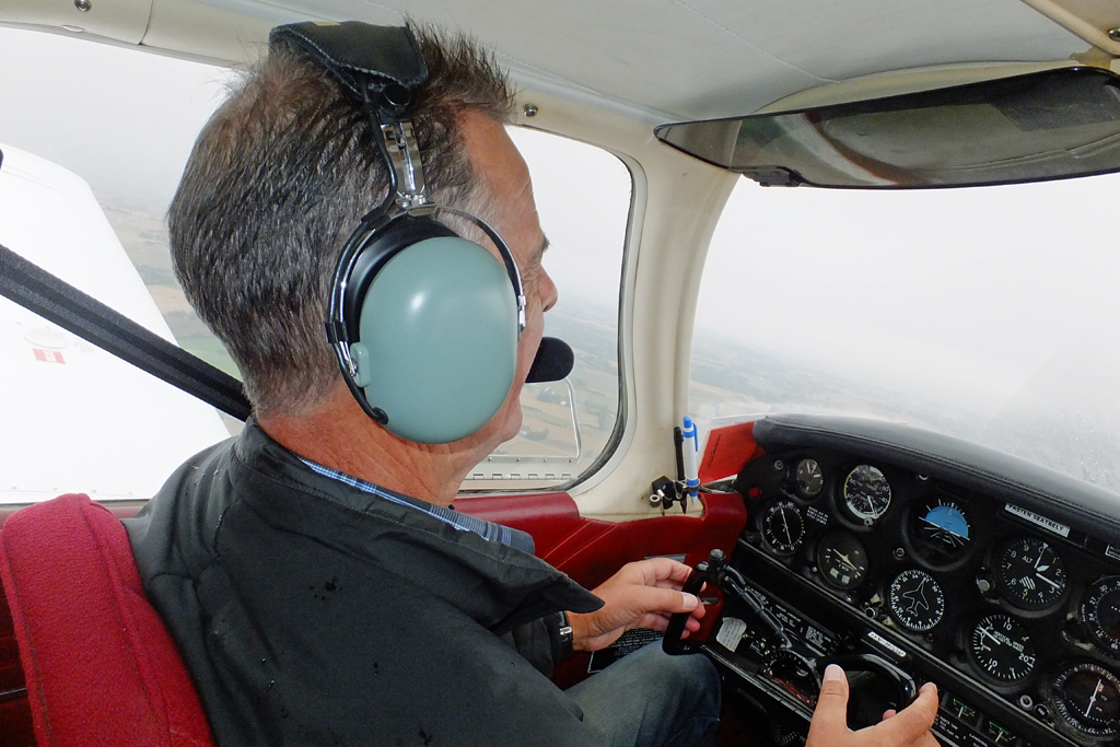 OY-BGW (28-7425100) Piper PA-28-140 Cherokee Cruiser