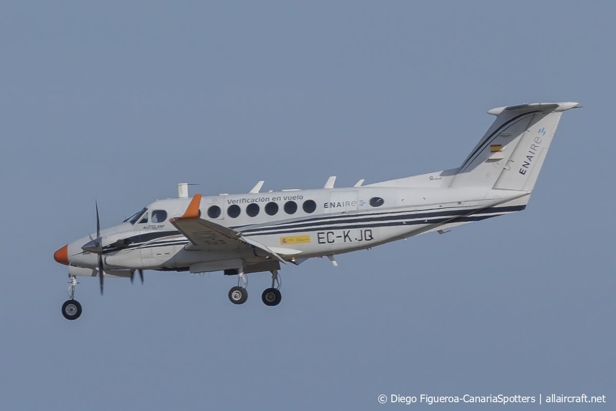EC-KJQ (FL-255) 1999 Beechcraft B300 King Air 350