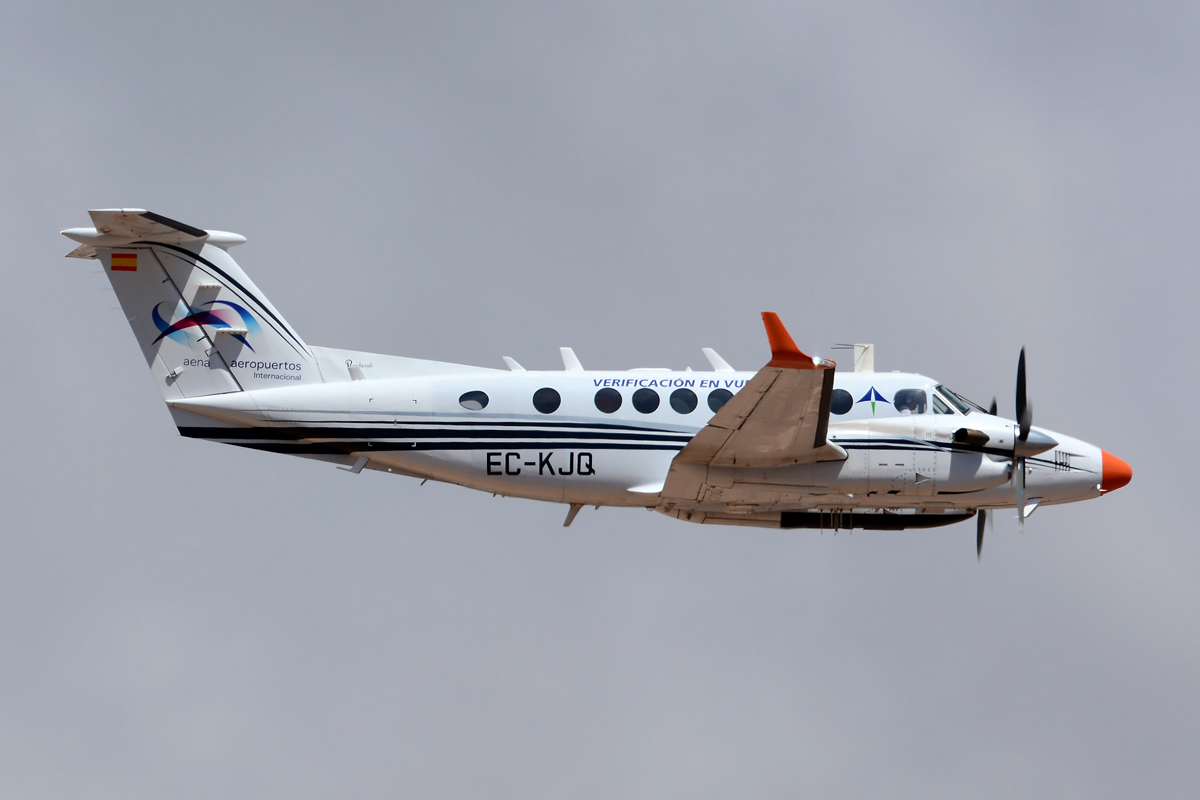 EC-KJQ (FL-255) 1999 Beechcraft B300