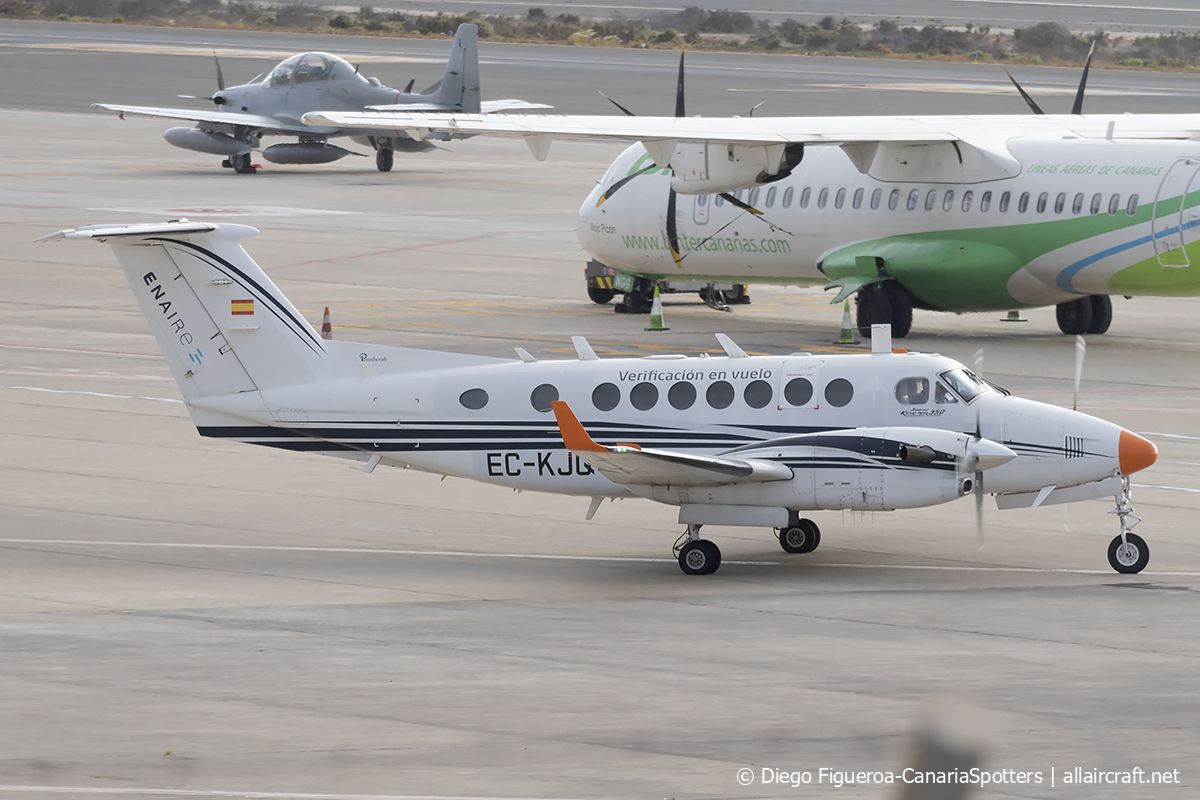EC-KJQ (FL-255) 1999 Beechcraft B300 King Air 350