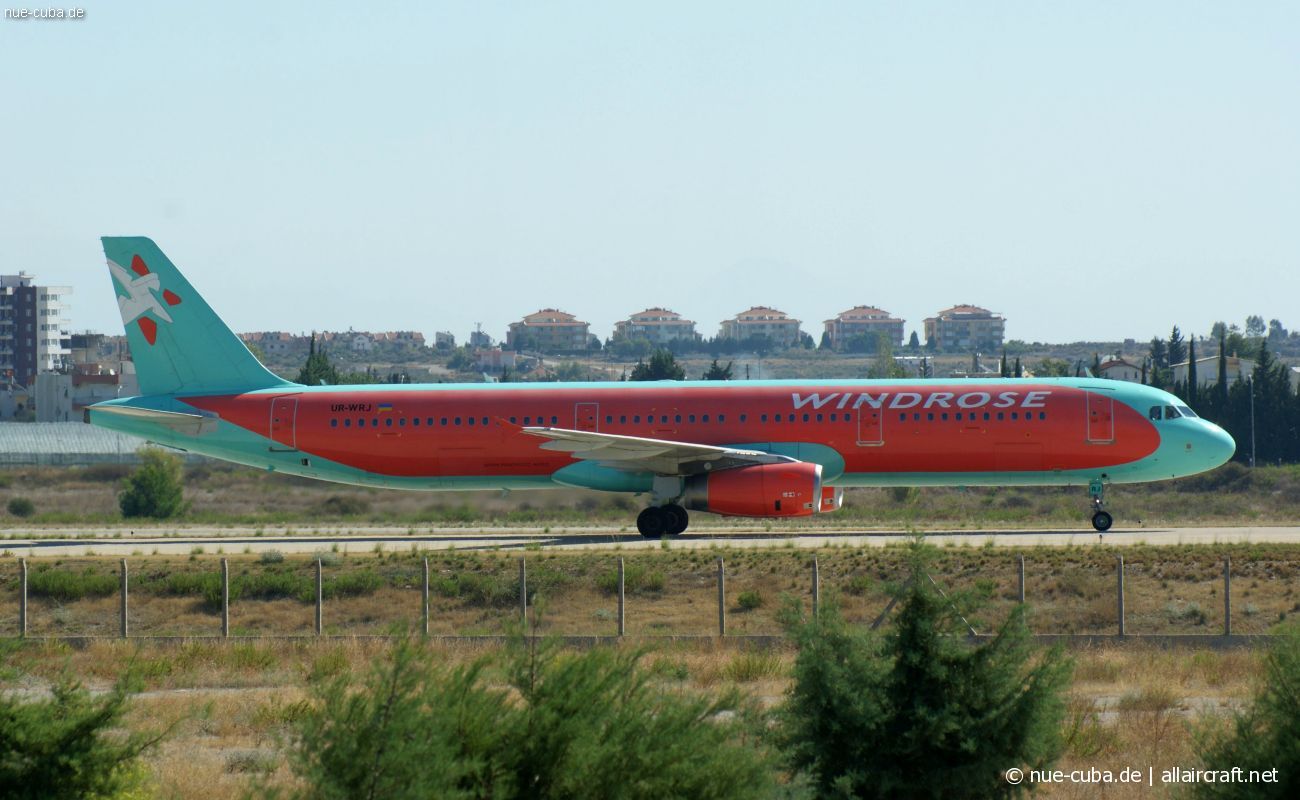 UR-WRJ (1869) 2002 Airbus A321-231
