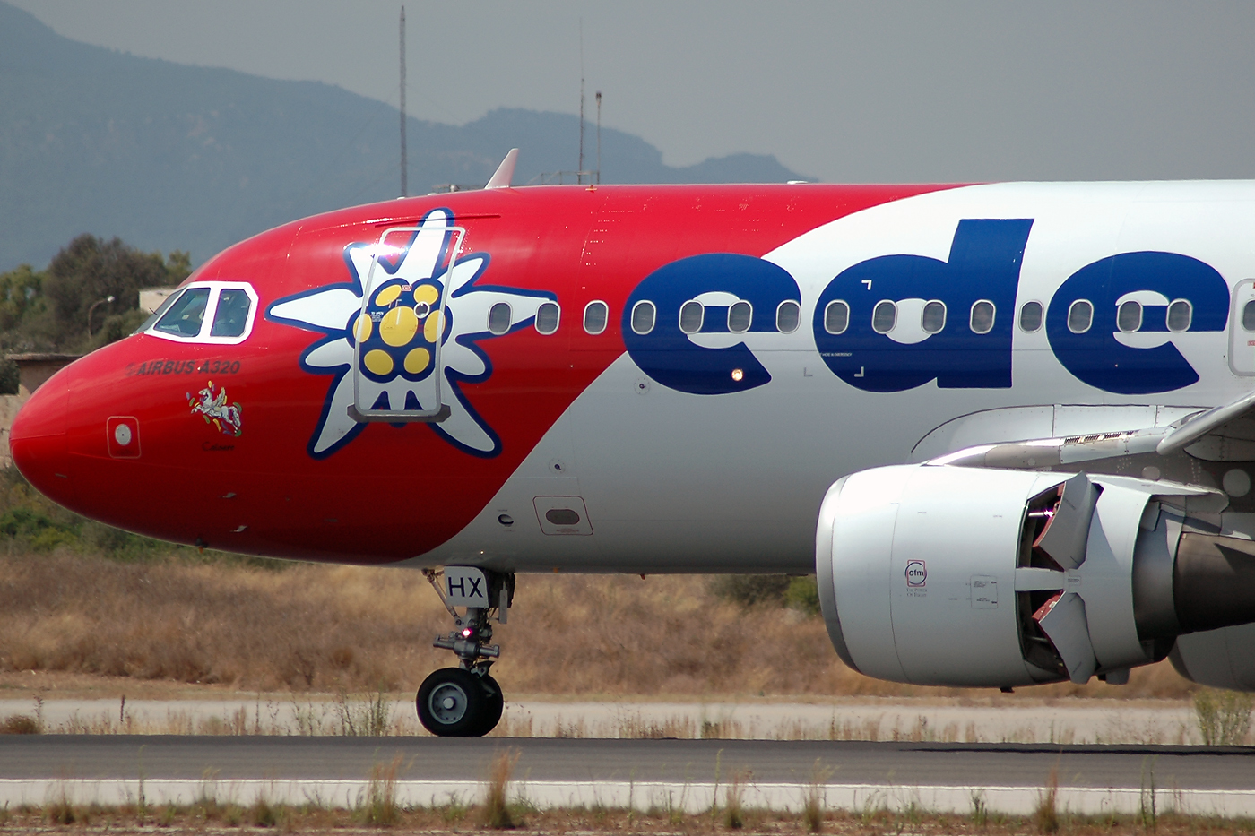 HB-IHX (942) 1998 Airbus A320-214
