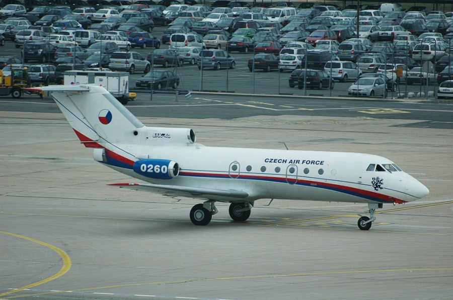 0260 (9940260) 1978 Yakovlev Yak-40