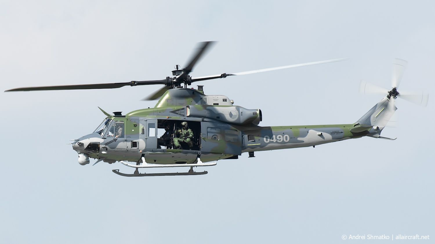 0490 (55400) Bell UH-1Y Venom