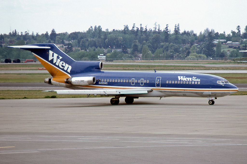 N495WC, (cn 19092), Boeing 727-22C