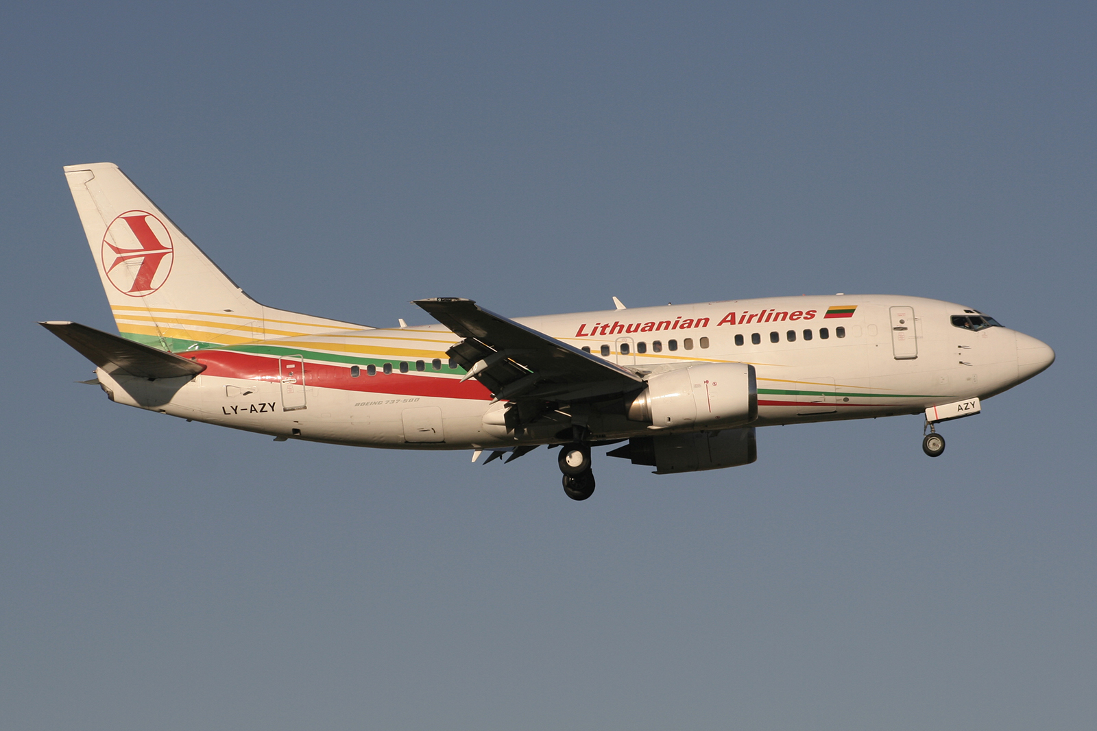 LY-AZY (26287) 1993 Boeing 737-548