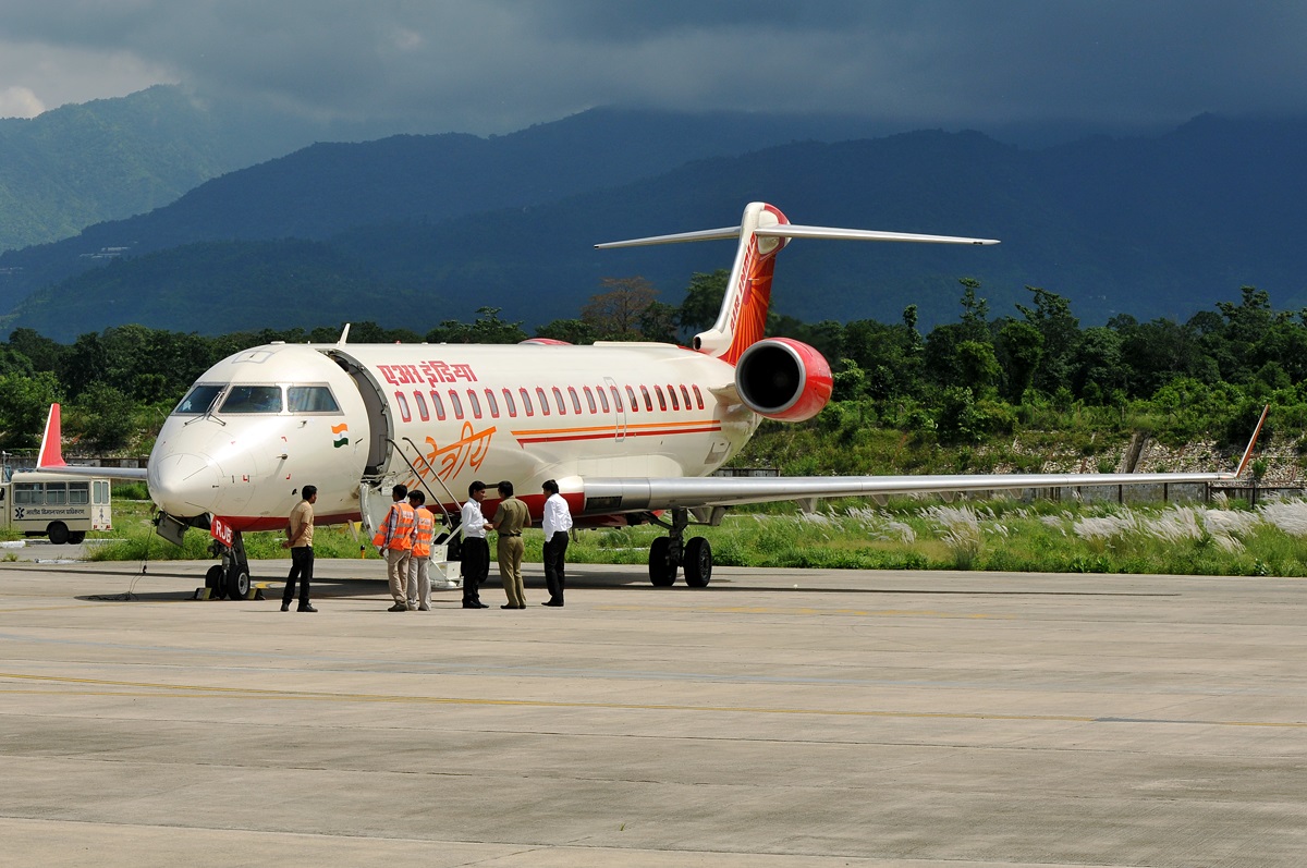 VT-RJB (cn 10217) Bombardier CRJ-702